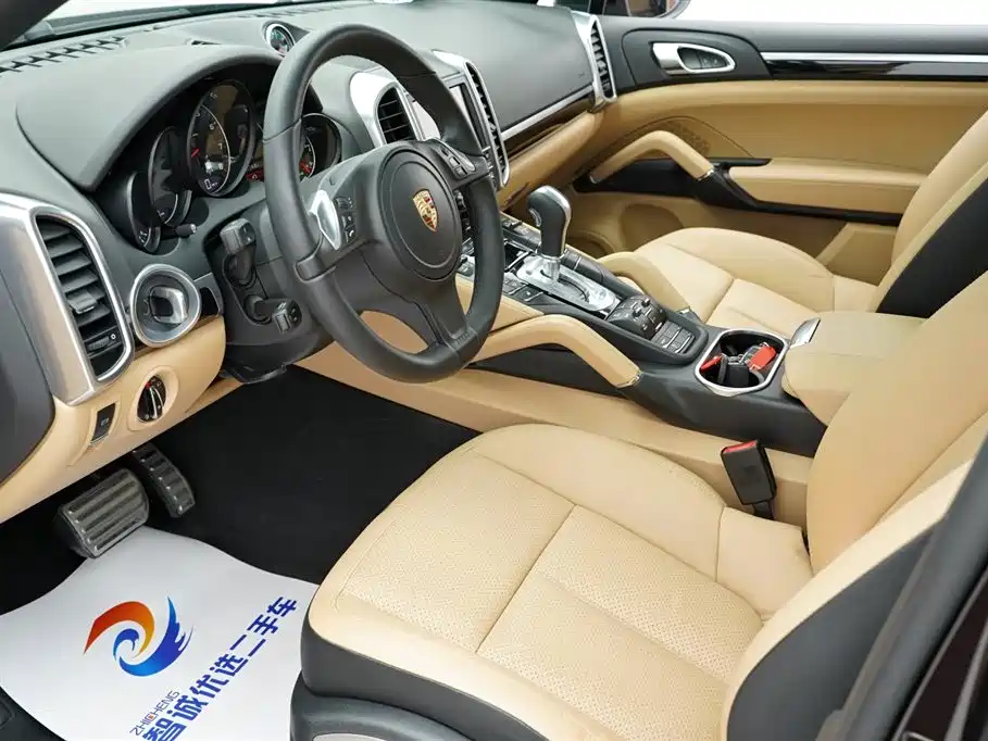 Porsche Cayenne 2014 Cayenne Platinum Edition 3.0T
