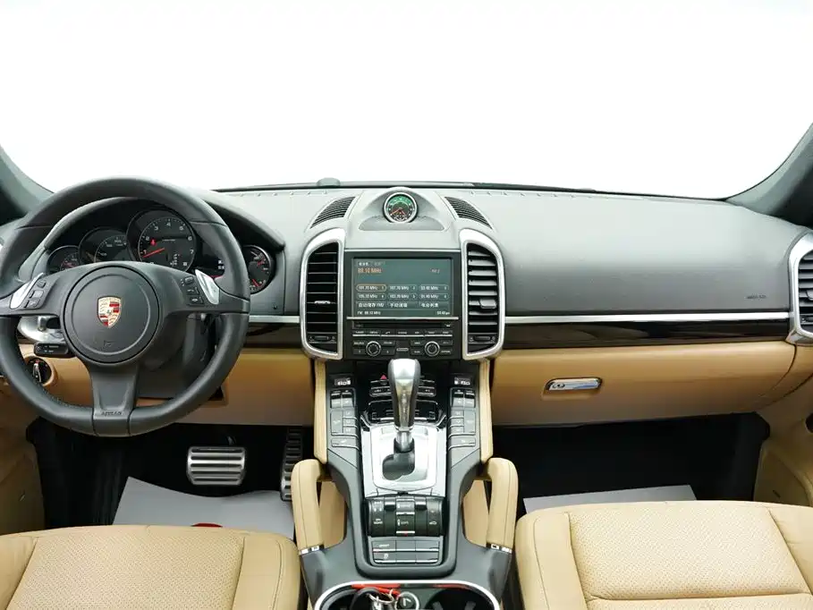 Porsche Cayenne 2014 Cayenne Platinum Edition 3.0T