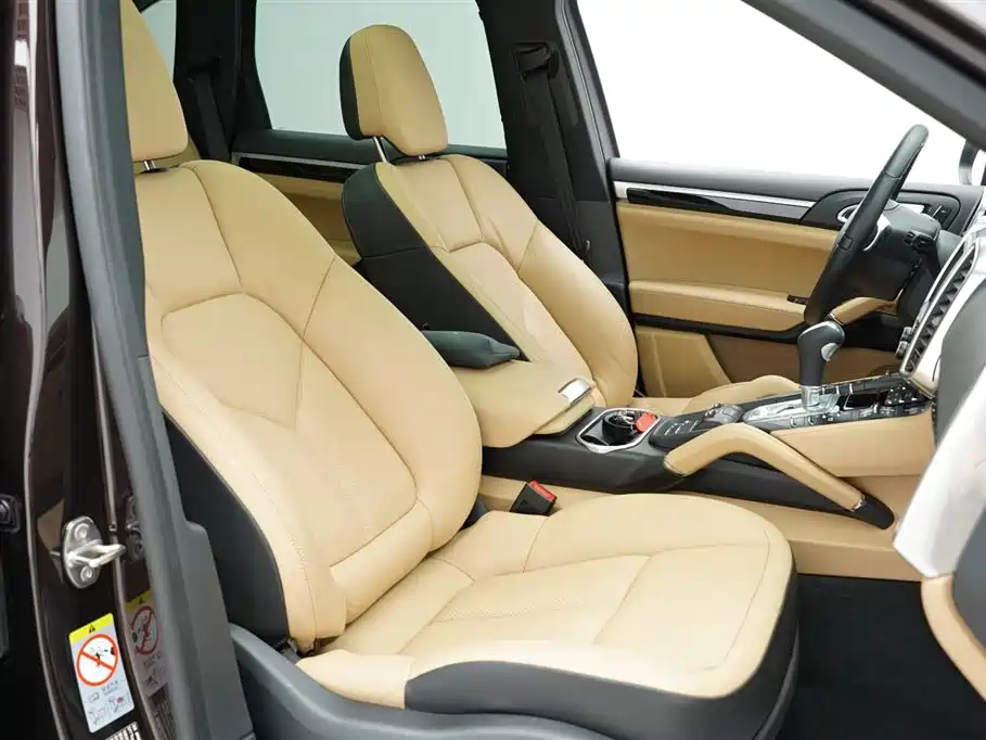 Porsche Cayenne 2014 Cayenne Platinum Edition 3.0T