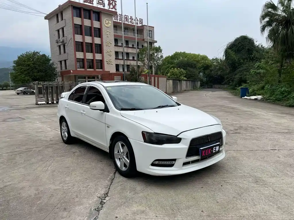Mitsubishi Lancer EX 2013 Style Edition 1.6L Manual Luxury