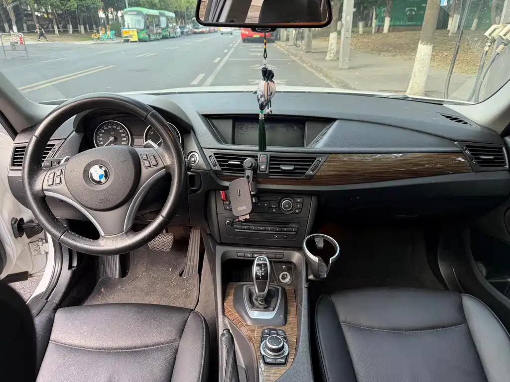 BMW X1 2012 xDrive28i Luxury