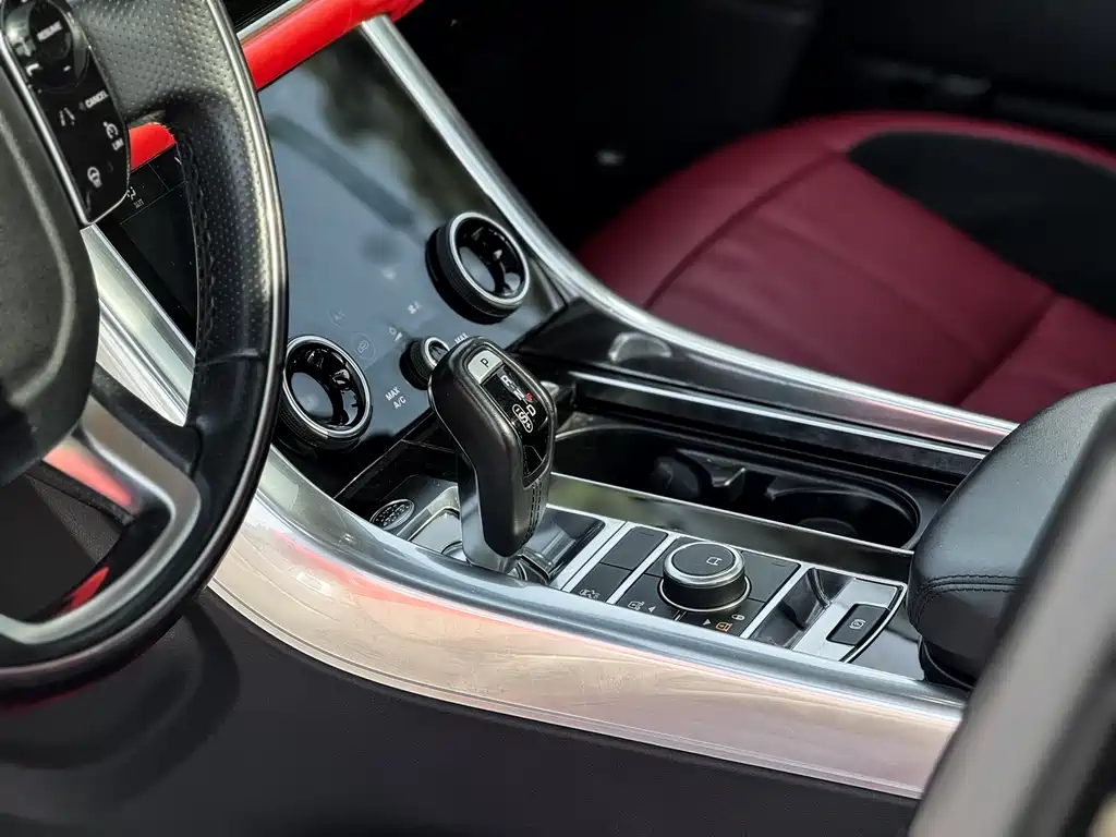 Range Rover Sport 2021 3.0 L6 Gloss Black Edition
