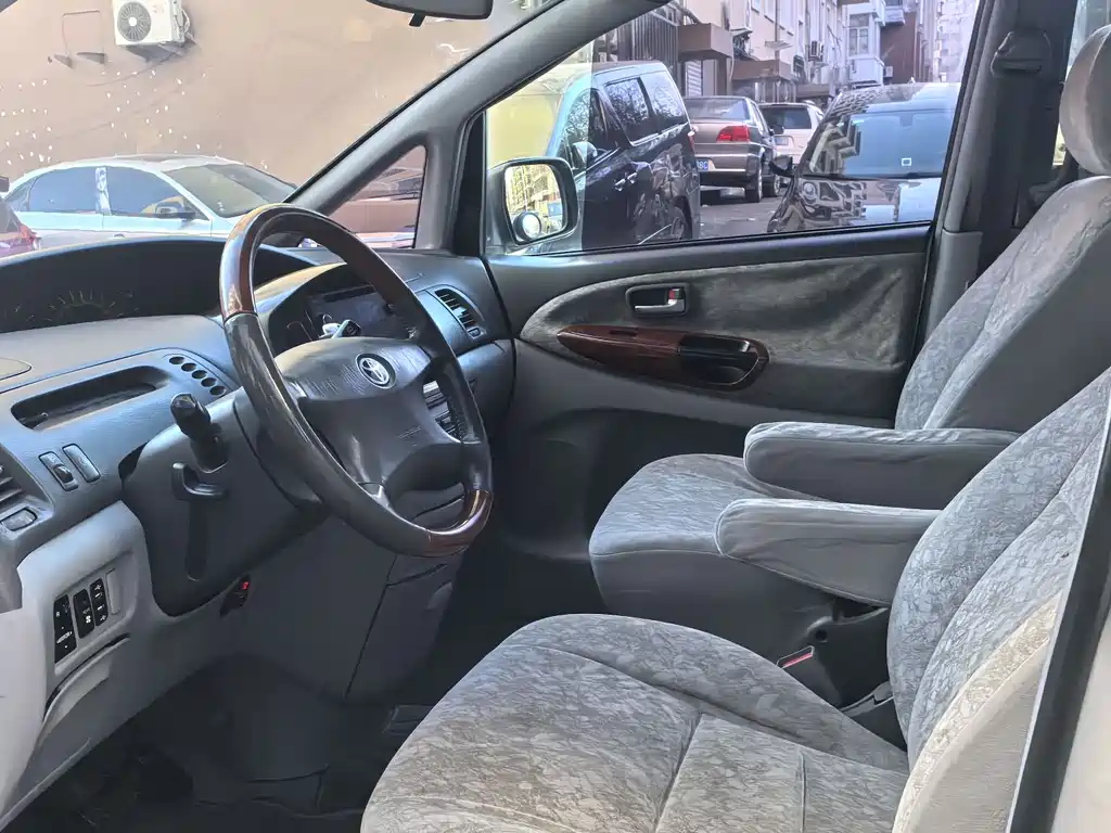 Toyota Previa 2003 2.4L Automatic DX