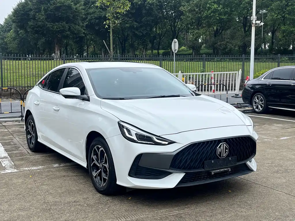 MG5 2021 180DVVT CVT Youth Luxury Edition