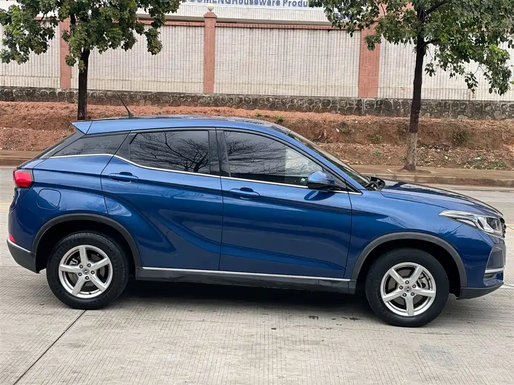 Dongfeng Fengguang 500 2022 1.5L CVT Yuexiang Model