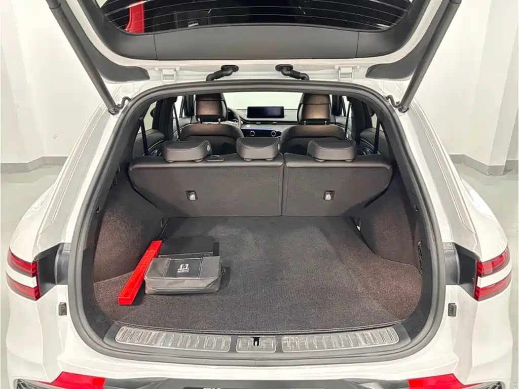 Genesis GV70 2023 2.5T RWD Luxury
