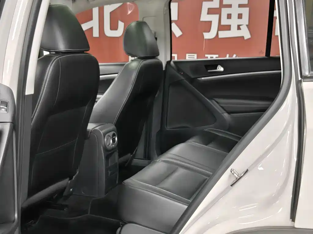 Volkswagen Tiguan 2017 300TSI Automatic FWD Silk Road Fashion Edition