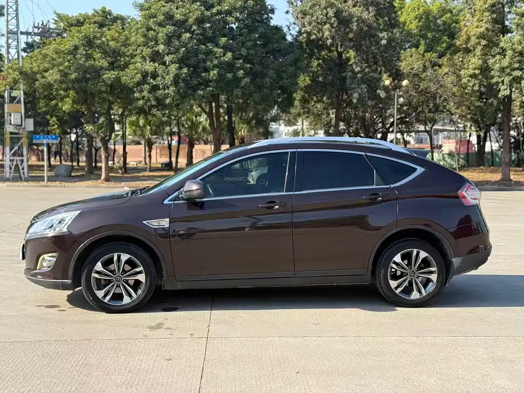 Luxgen U6 SUV 2015 1.8T Charm Edition