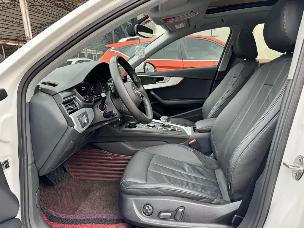 Audi A4L 2019 40 TFSI Fashion Edition China VI