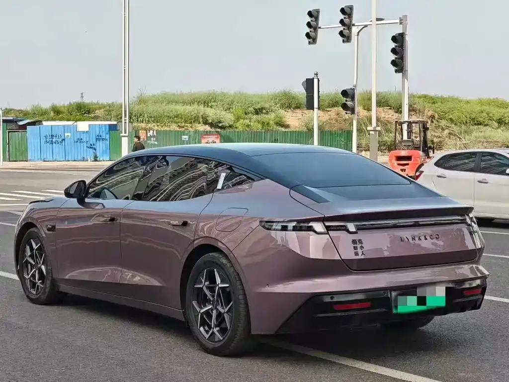 Lynk & Co 10 2025 240 AWD Ultra