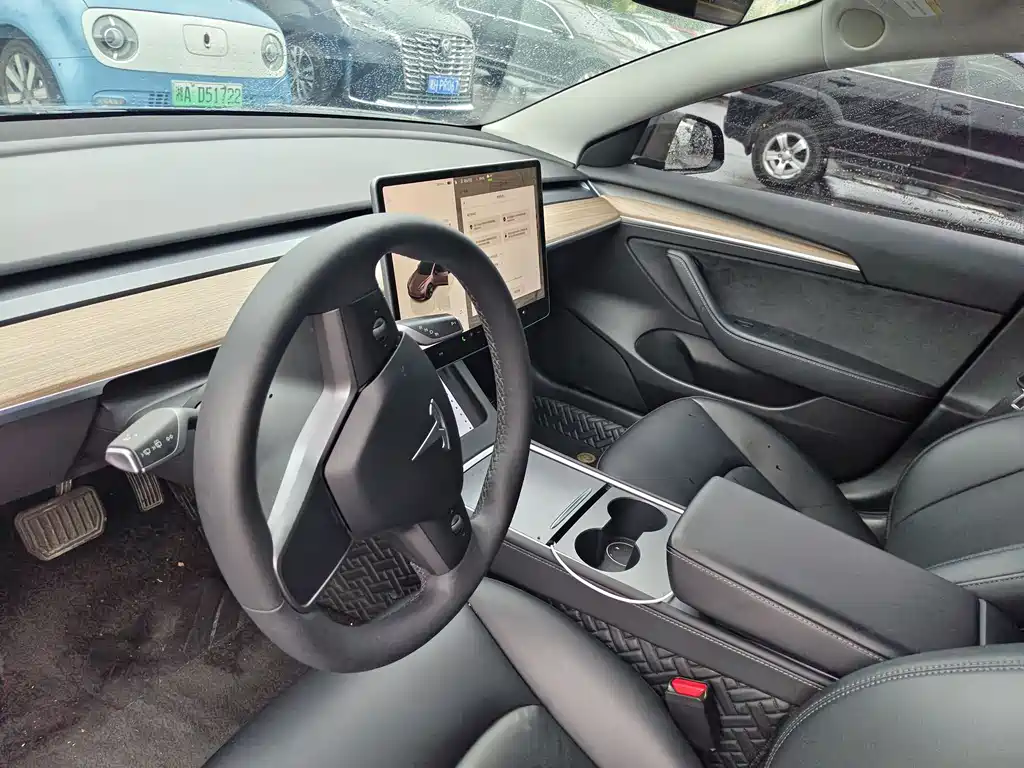 Model 3 2022 Rear-Wheel Drive
