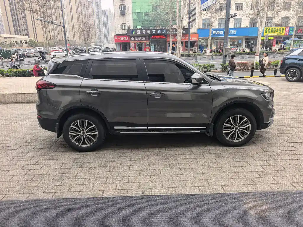 Geely Boyue 2020 1.8TD DCT Zhilian PRO
