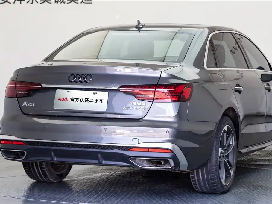 Audi A4L 2022 40 TFSI Fashion Dynamic Edition