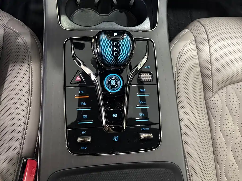 BYD Han 2025 DM-i 125KM LiDAR Intelligent Driving Edition