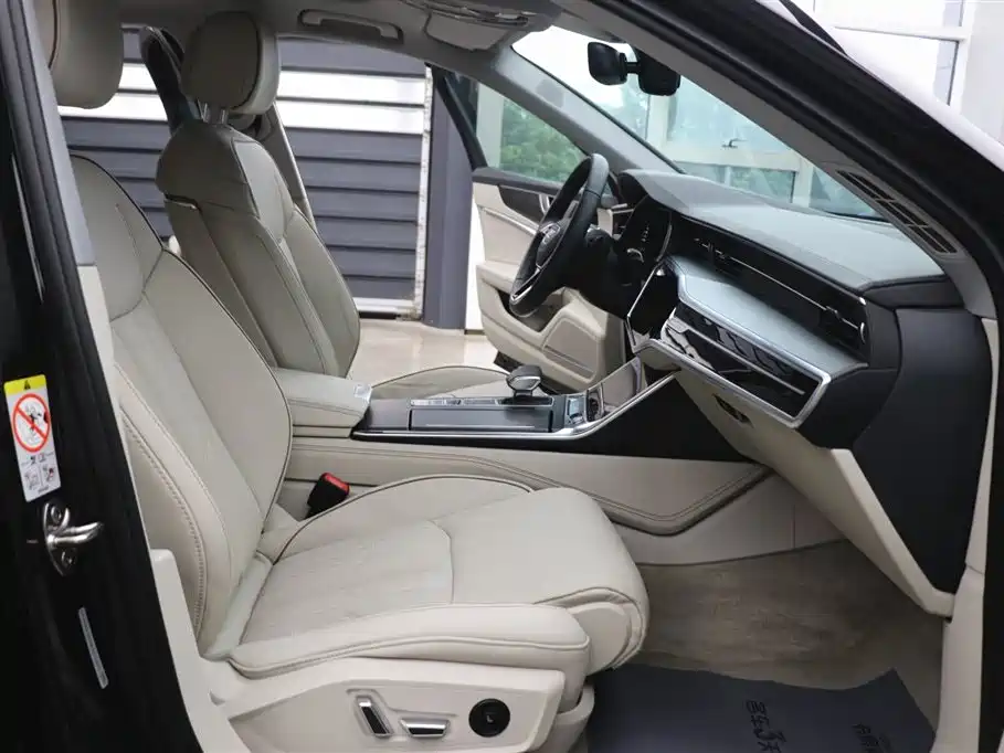 Audi A6L 2022 55 TFSI quattro Flagship Elegant Edition
