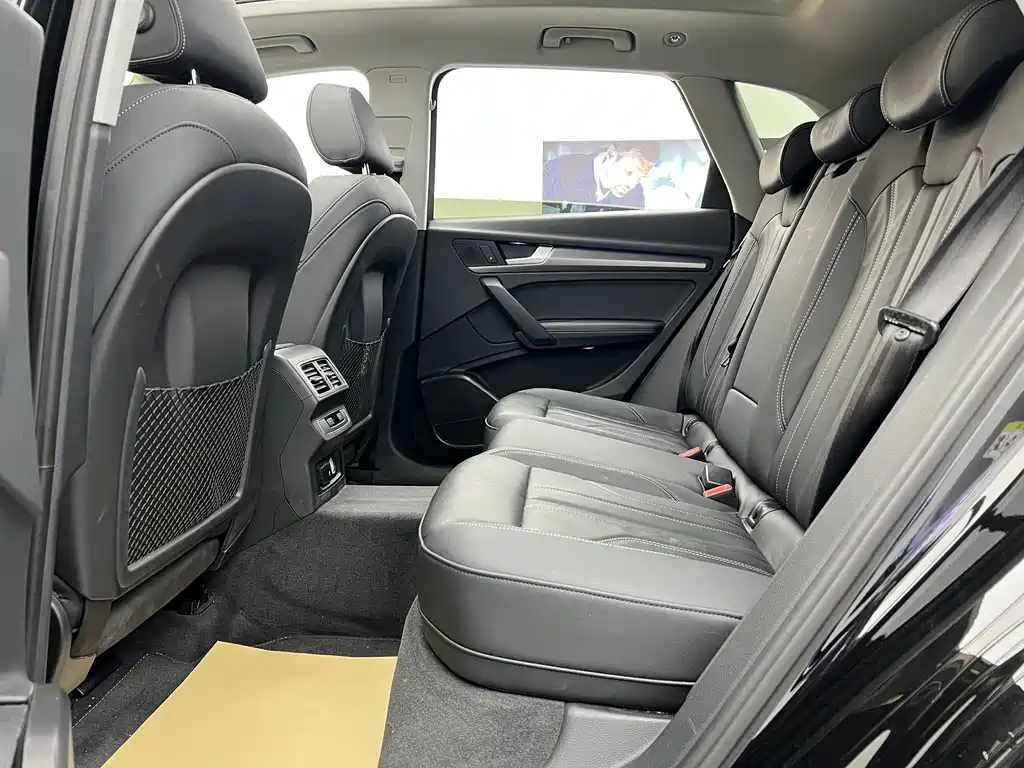 Audi Q5L 2022 40 TFSI Luxury Dynamic Edition