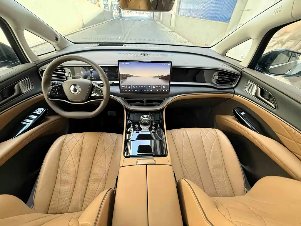 Denza D9 2022 DM-i 970 AWD Flagship