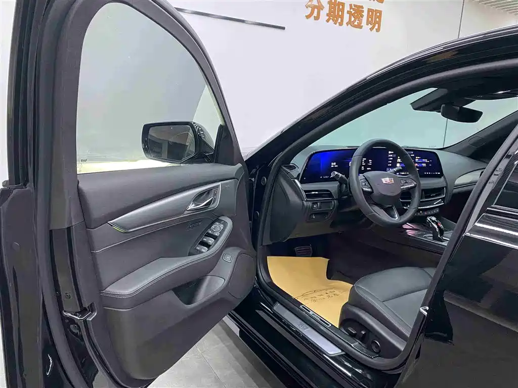 Cadillac CT5 2025 28T Track Performance Edition