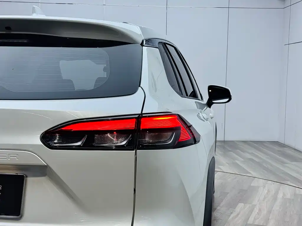 Frontlander 2023 2.0L CVT Luxury Edition