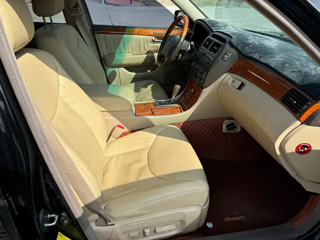 Lexus LS 430