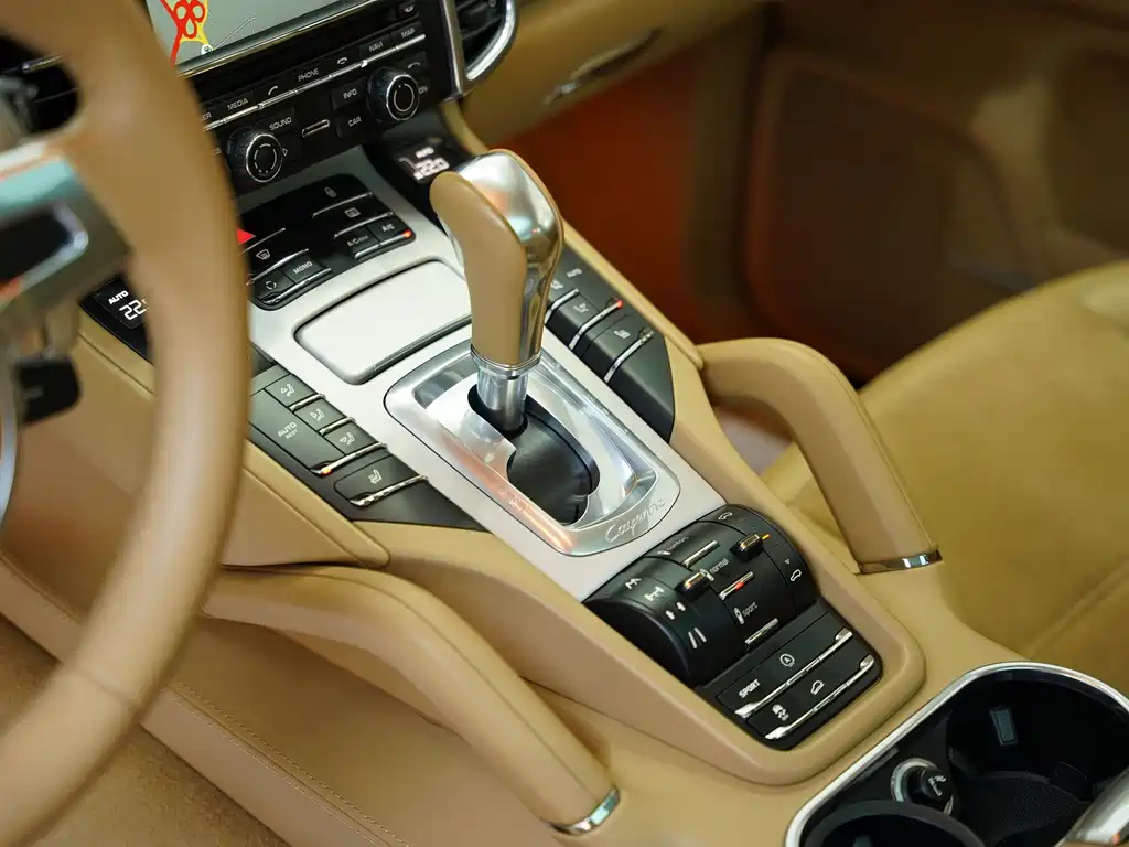 Porsche Cayenne GTS 4.8L 2012