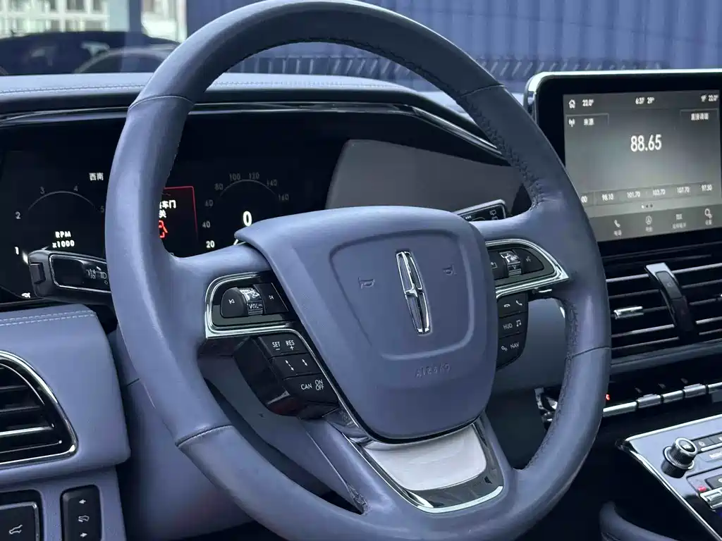Navigator 2019 3.5T President Series China VI