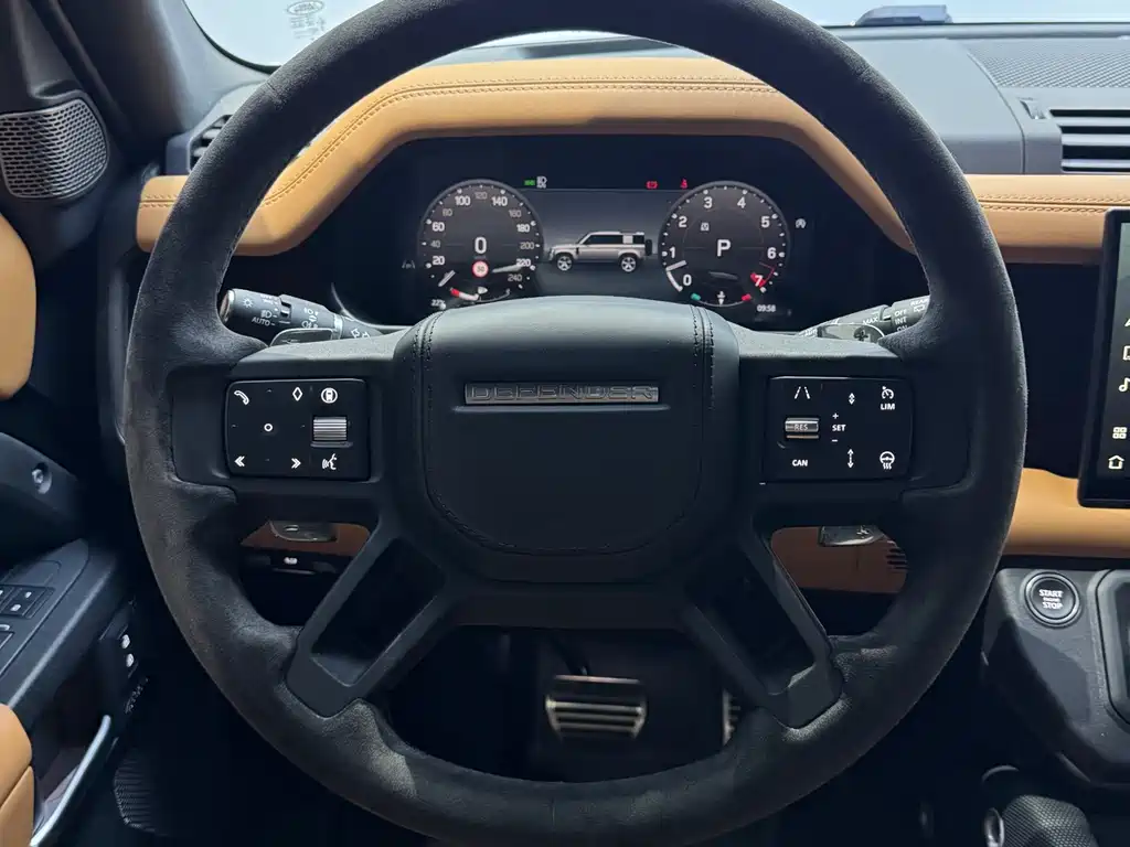 Land Rover Defender 110 5.0T V8 2024