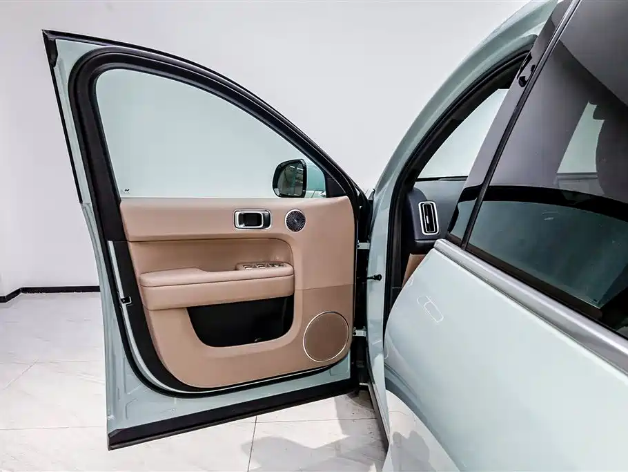 Li Auto L6 2025 Max Intelligent Refresh Edition