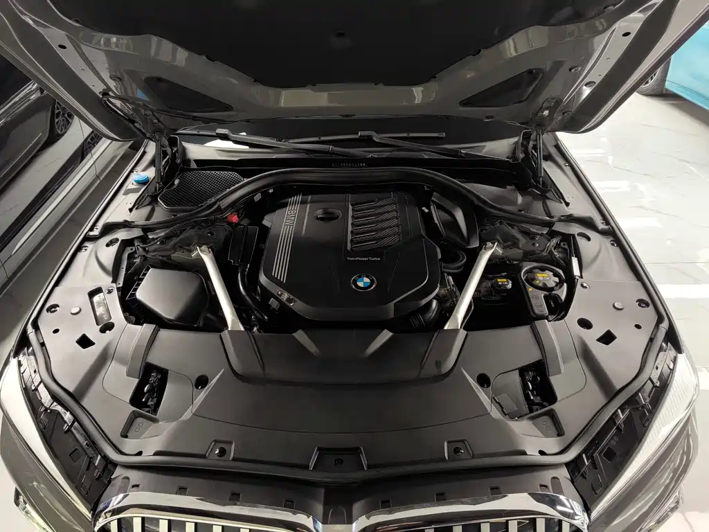 BMW 7 Series 2021 740Li Leading Edition M Sport Package