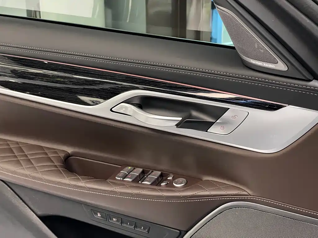 BMW 7 Series 2021 740Li Leading Edition M Sport Package
