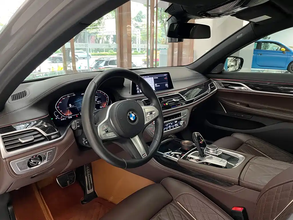 BMW 7 Series 2021 740Li Leading Edition M Sport Package