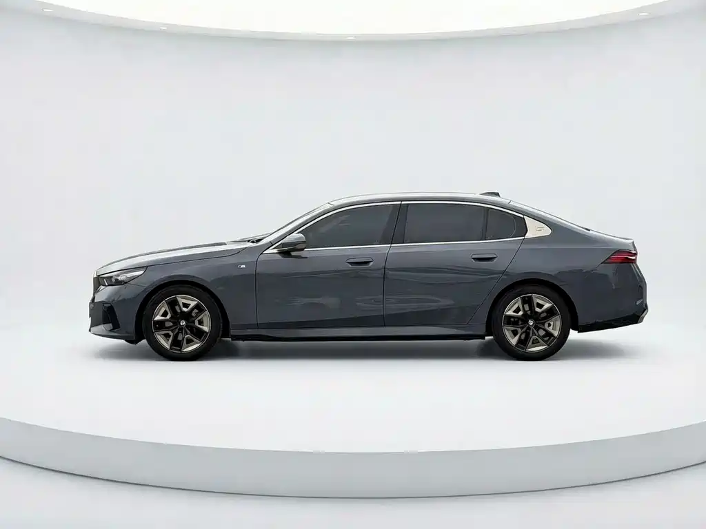 BMW 5 Series 2024 model 525Li M Sport Package