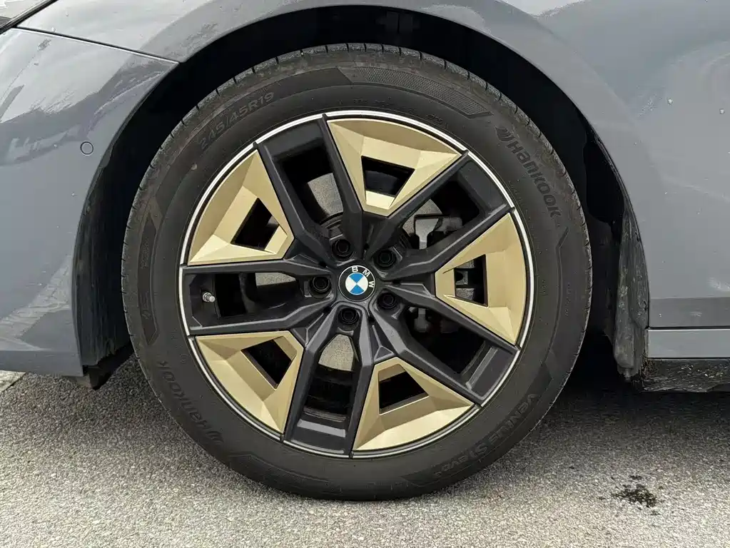BMW 5 Series 2024 model 525Li M Sport Package