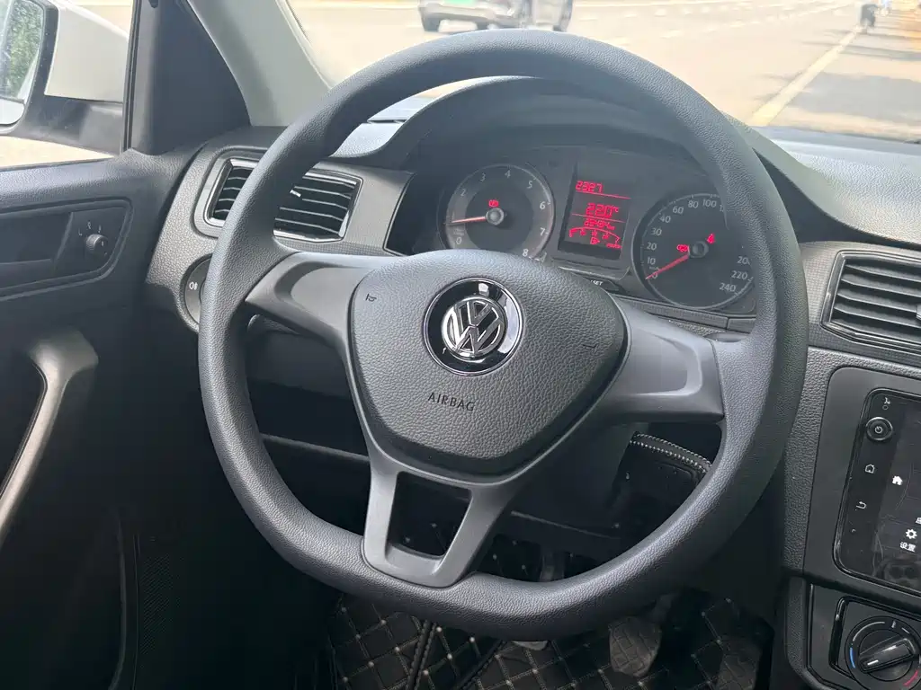 Santana 2016 1.6L Manual Fengshang Edition