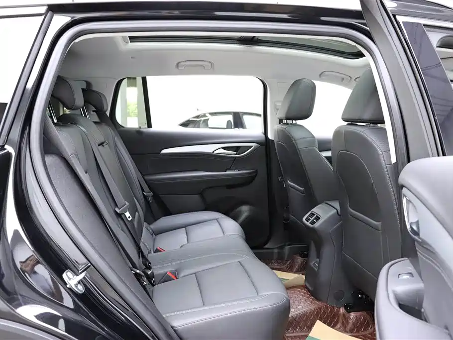 Buick Envision Plus 2025 28T FWD Platinum Edition