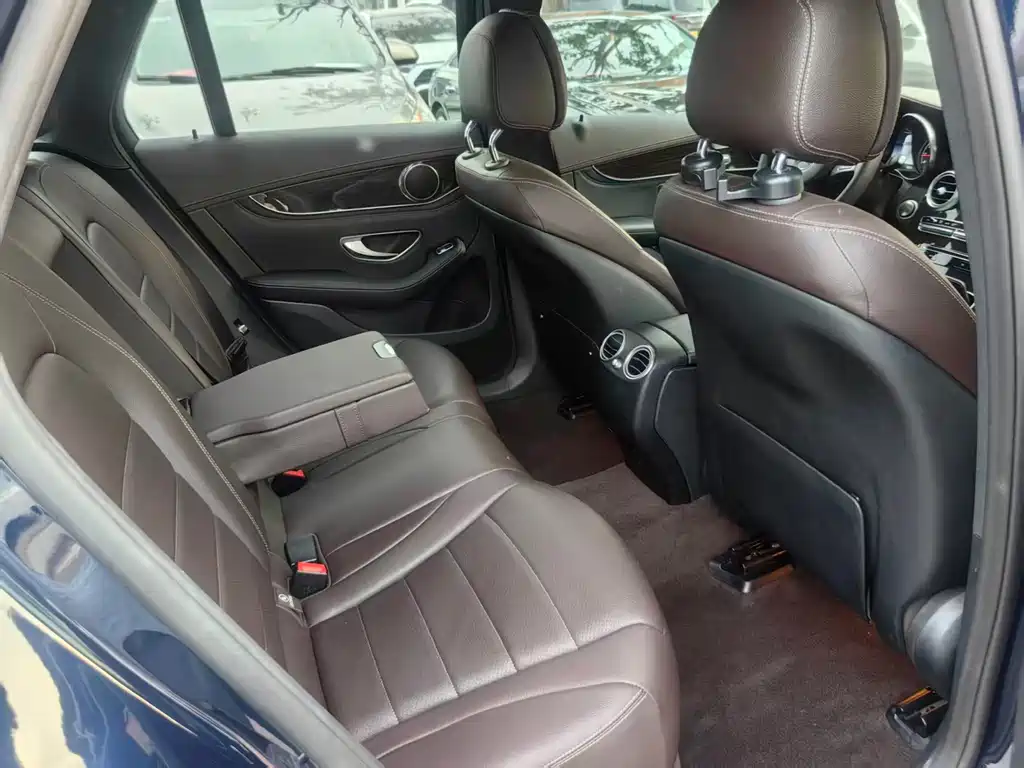 Mercedes-Benz GLC 260 4MATIC Luxury 2018