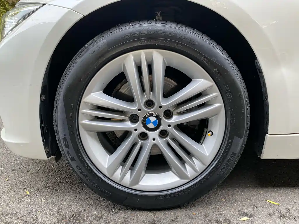 BMW 3 Series 2016 320Li Entry Level