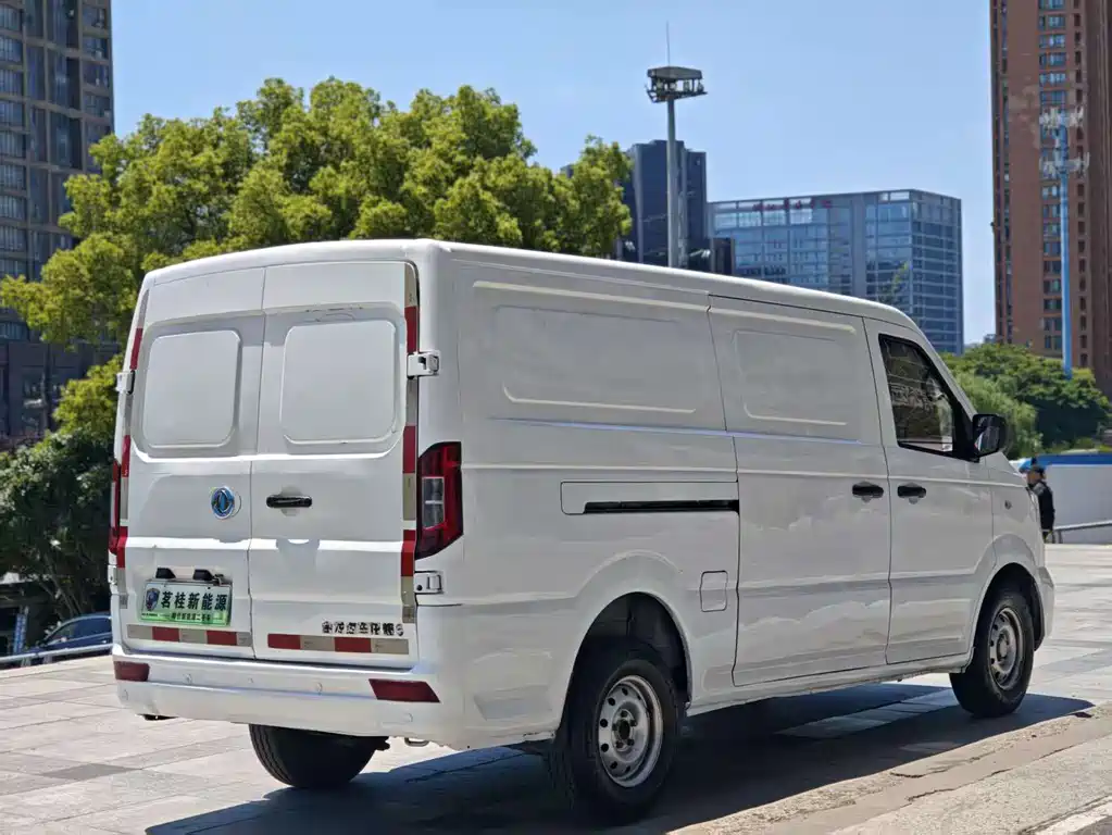 Voyah EM26 2022 BEV