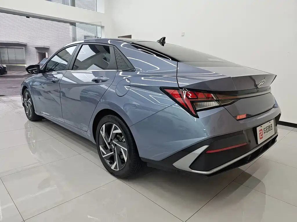 Hyundai Elantra 2023 1.5L CVT Premium