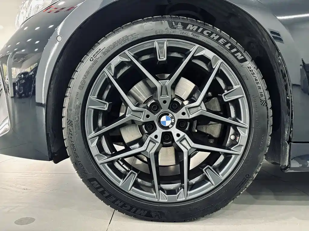 BMW 3 Series 2025 330Li M Sport Night Edition
