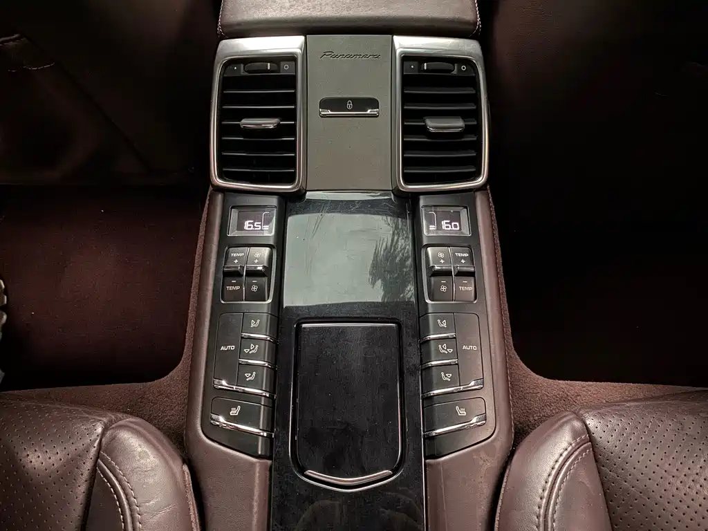 Porsche Panamera 2014 3.0T