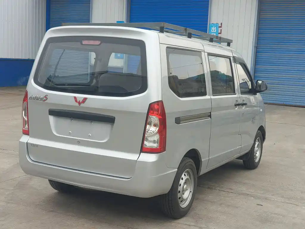 Wuling Rongguang S 2021 1.2L Standard Air Conditioning Edition 5-Seater LSI