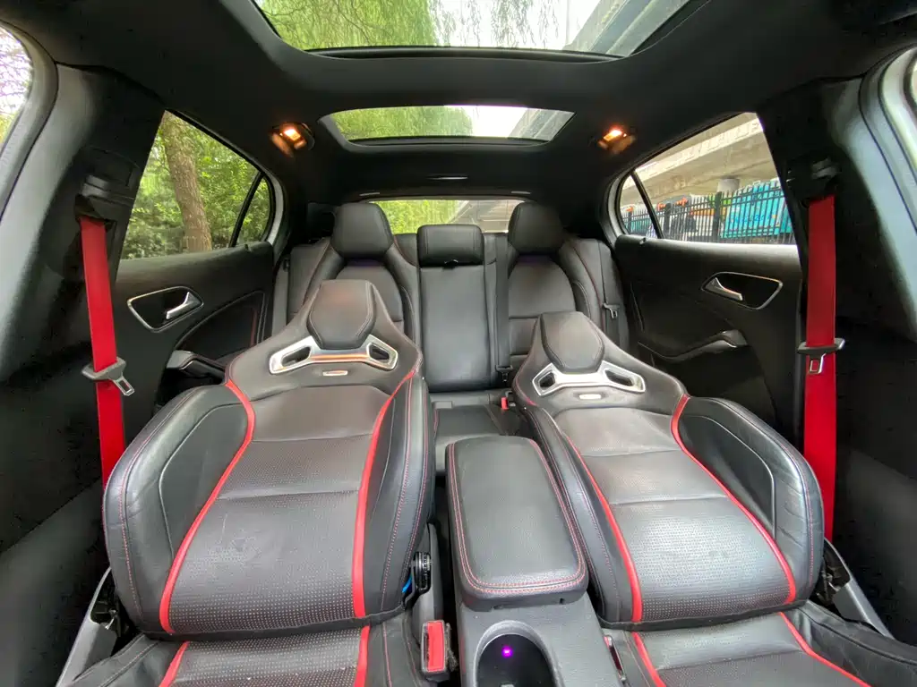 Mercedes-AMG GLA 45 4MATIC
