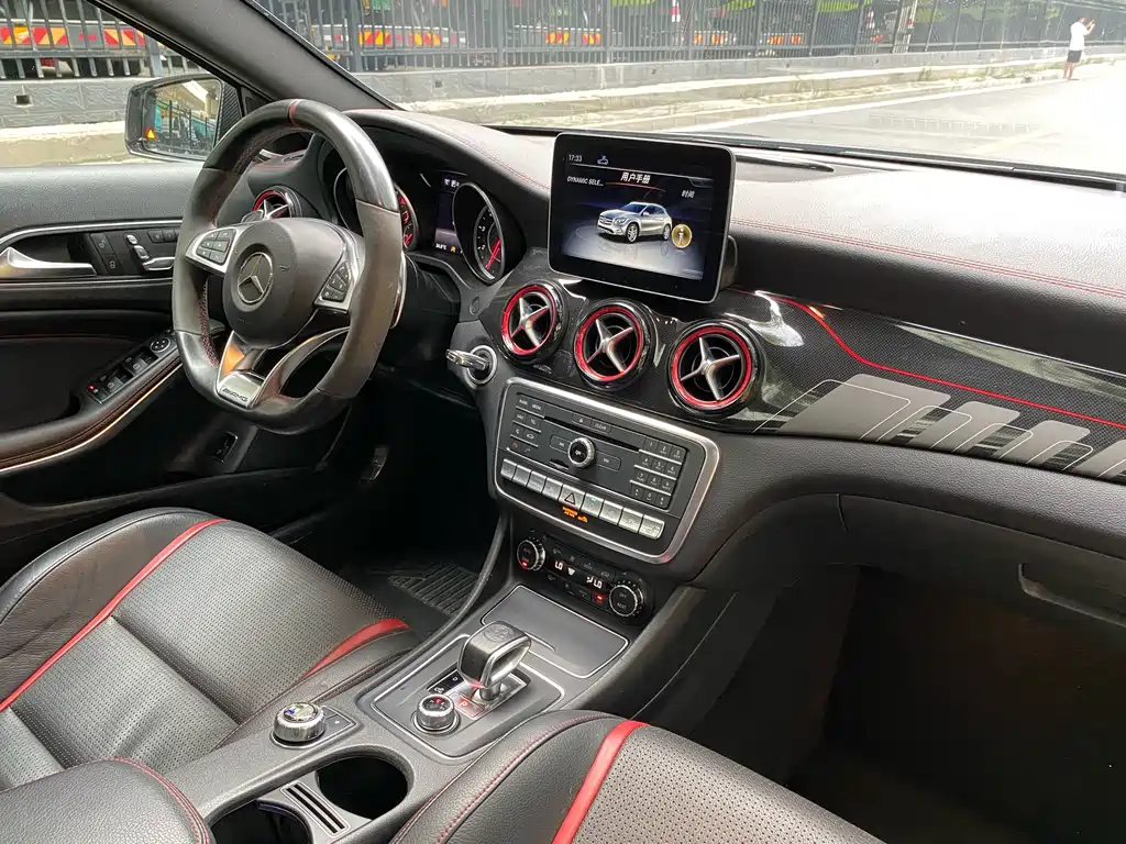 Mercedes-AMG GLA 45 4MATIC
