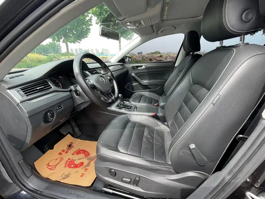 Passat 2017 330TSI DSG Zunrong Edition