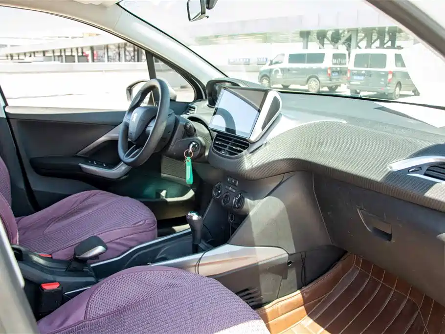 Peugeot 2008 2014 1.6L Automatic Trend Edition