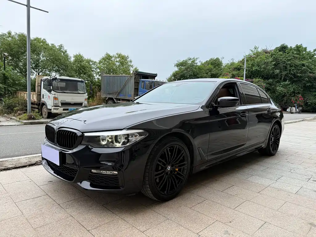 BMW 5 Series 2018 530Li Leading Edition M Sport Package