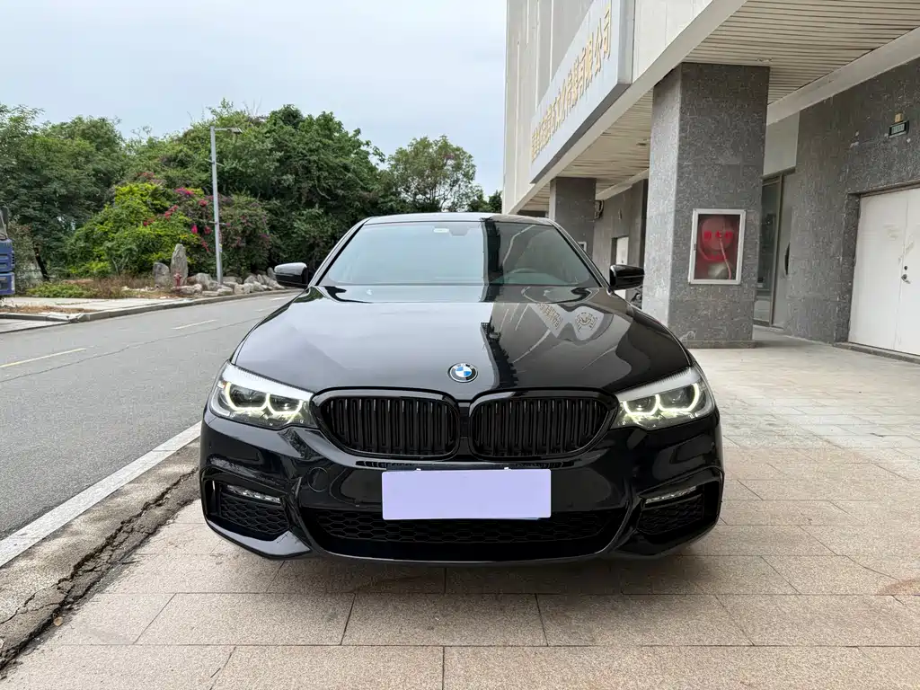 BMW 5 Series 2018 530Li Leading Edition M Sport Package