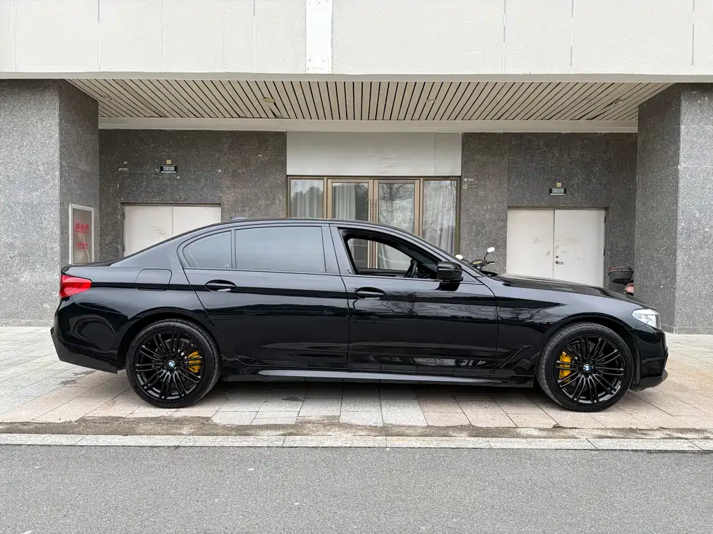 BMW 5 Series 2018 530Li Leading Edition M Sport Package