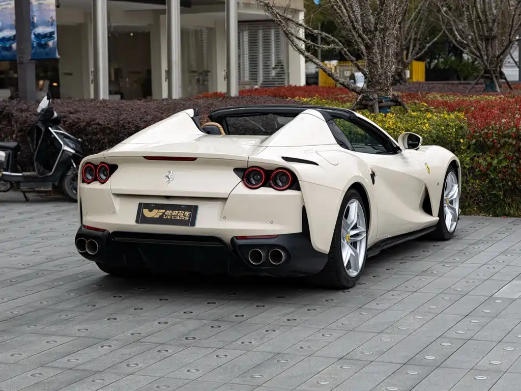 Ferrari 812 GTS 2020